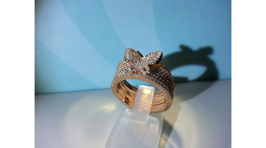 Сребърен пръстен Многопластовата пеперуда