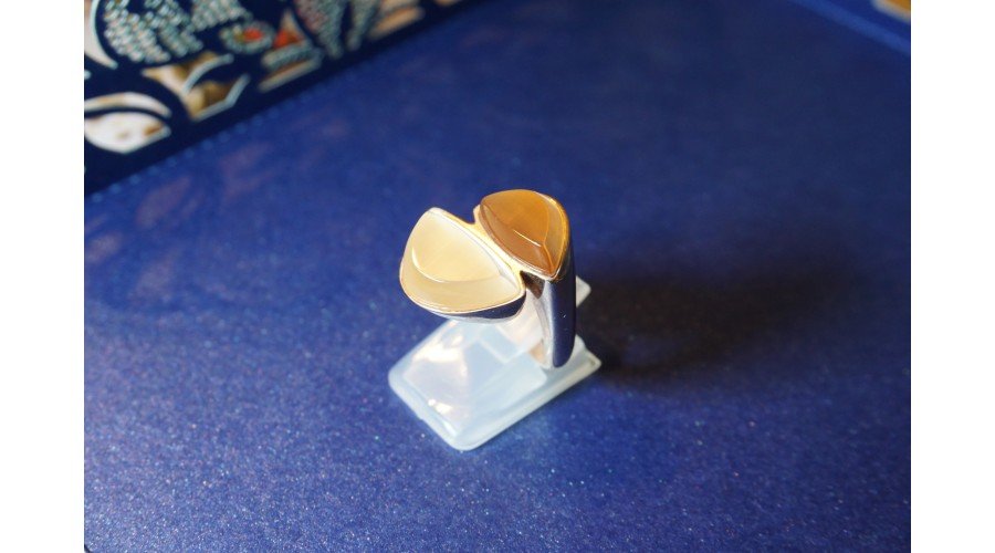 Пръстен със седеф