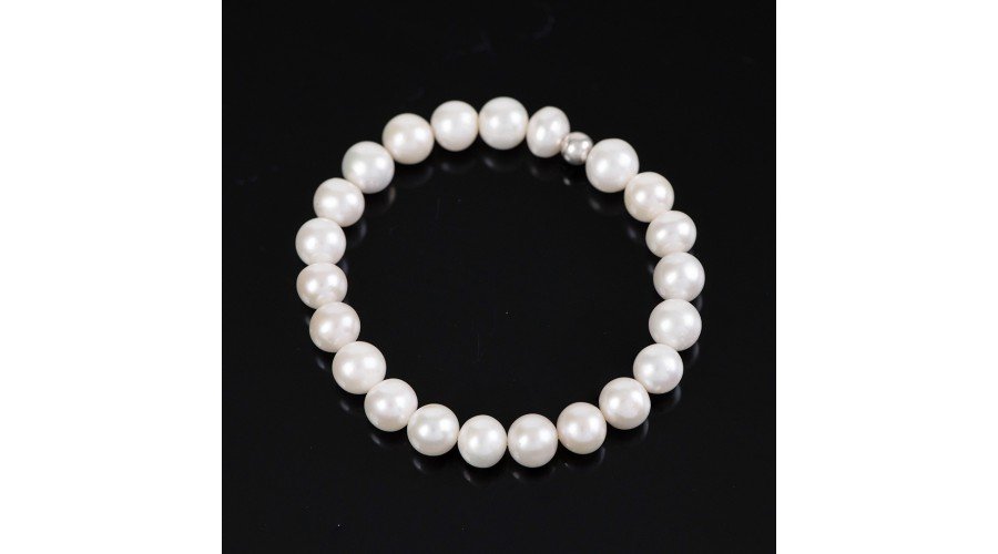 Гривна с висококачествени естествени перли 